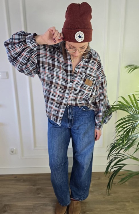 Koszula oversize w kratę z szerokim rękawem