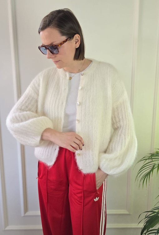 Sweter 81% kid moher biały zapinany