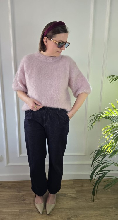 Sweter 81% kid moher pudrowy róż