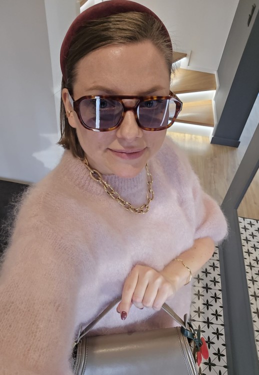 Sweter 81% kid moher pudrowy róż