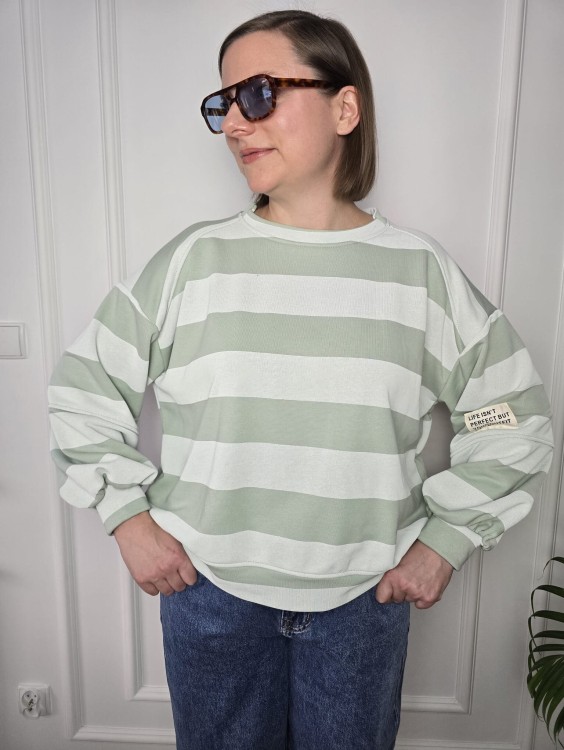 Bluza w paski zielone